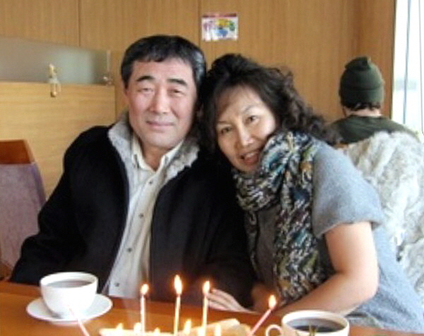 남편과 함께 한 이명애 님의 생일