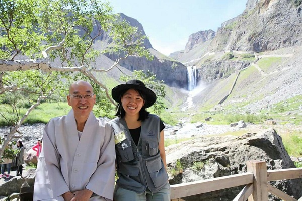 중국 동북아 역사기행에서 스님과 한 컷 중국 동북아 역사기행에서 스님과 한 컷