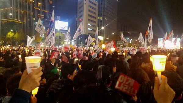 190만 명이 모인 광화문에서 모든 시민들이 한 목소리를 외칩니다.