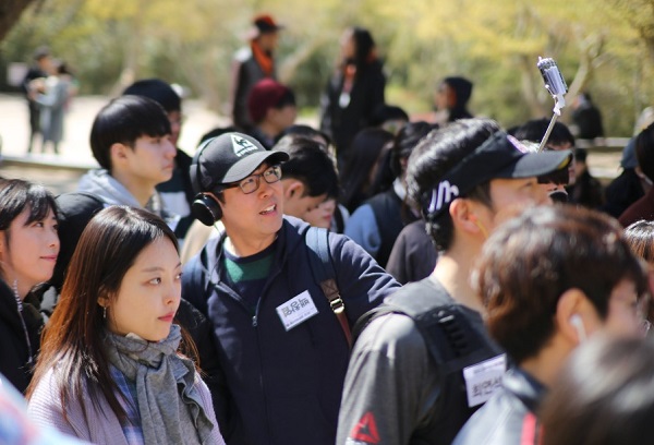 경주 역사기행(가운데가 백창열 님)