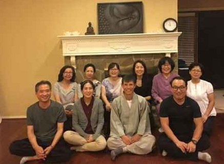 묘당법사님과 함께 환하게 웃는 북미중부 도반들