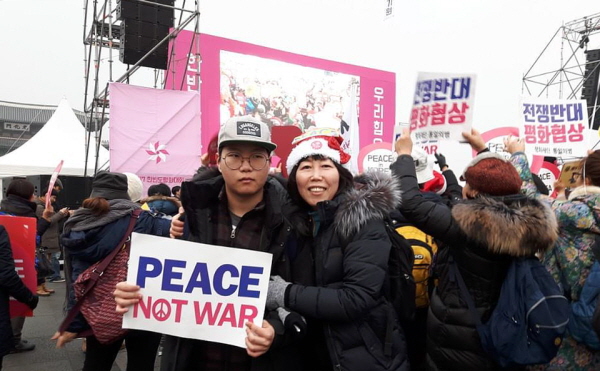 아들과 함께 서울 평화대회에 참석