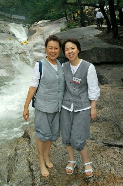 아쉽게 참석 못한 불교대학팀장 안혜란 님(왼쪽). 2016년 해외총무단 수련에서~