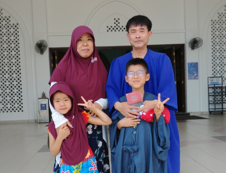 이슬람 사원으로 가족여행