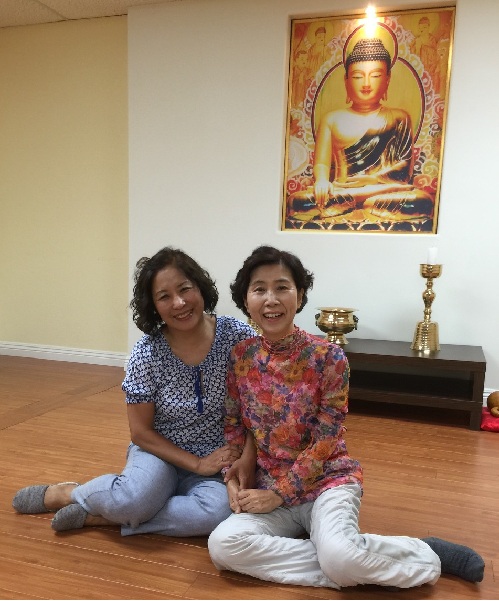 LA정토회 3기 깨달음의장 동기로 16년을 함께해 온 이종경 님과 고본화 님 (오른쪽) 