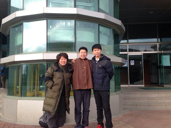  2016년 2월, 봄불교대학 남편의 졸업식, 아들과 셋이서