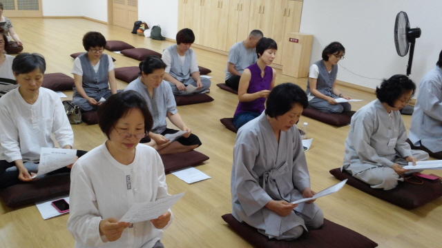 수원법당에서 권선법당과 영통법당으로 나누어진 역사를 먼저 경험한 담당자들의 목소리에서는 남다른 감회가 느껴졌습니다.