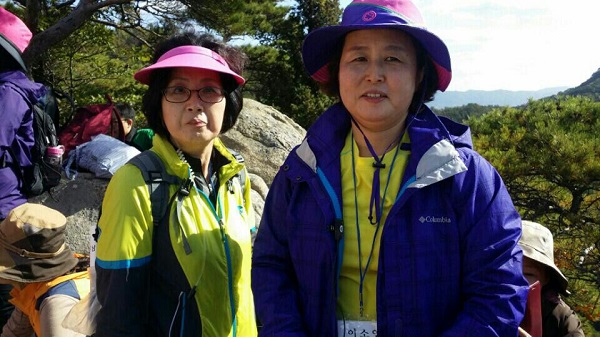  가을불교대 남산순례 (오른쪽 이소영님)