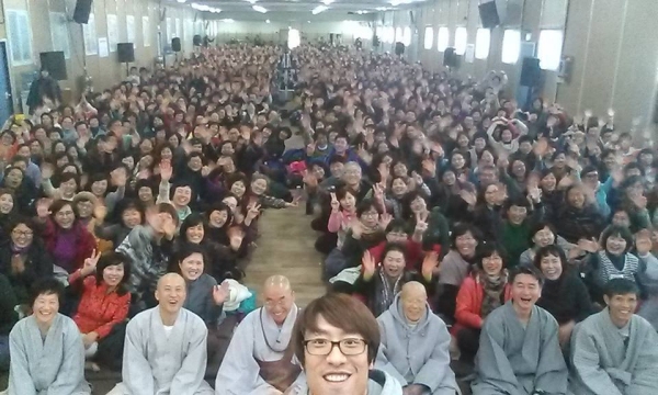 잠깐의 여흥 시간을 담당했던 권안수 법우의 장난스러운 셀카에 모두 한바탕 하하하~^^