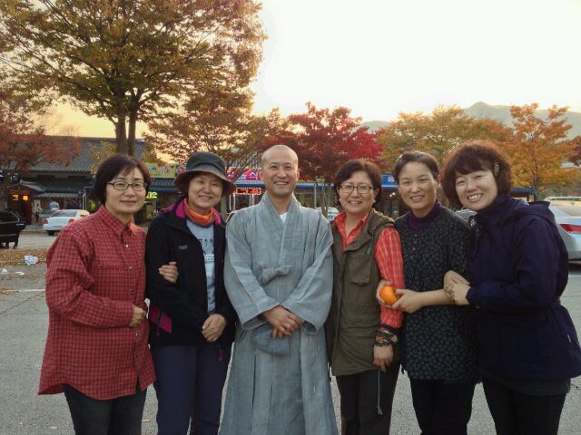 선운사 활동가 나들이에서 도반들과 (왼쪽 두 번째)