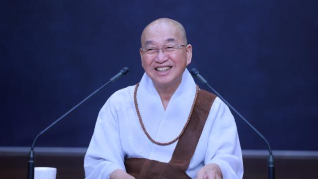 “수행공동체의 구성원이 되려면 그에 걸맞은 책임을 져야 합니다”