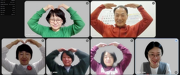 2025년 4월 수행법회 나누기(초록색 옷 박경희 님)