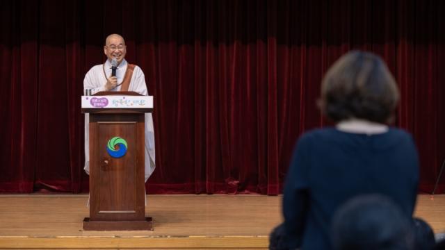 “남편이 제 마음에 공감을 1도 안 해줘서 야속합니다”