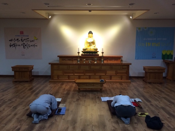 2014년 8월 26일~12월 28일 115일 새벽기도 (왼쪽 정소정 님)