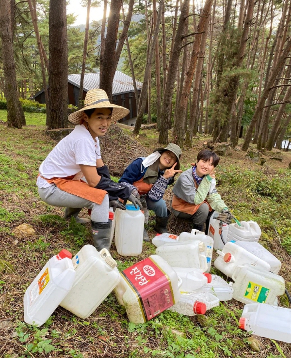 일수행 중(가운데가 김미정 님)