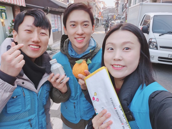 영양꾸러미 봉사(맨 오른쪽이 천혜진 님)