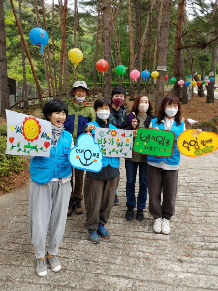 불교대학 학생들 맞이_왼쪽 첫 번째