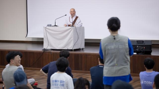 “스님은 언제 괴로움이 없어졌다고 느끼셨나요?”