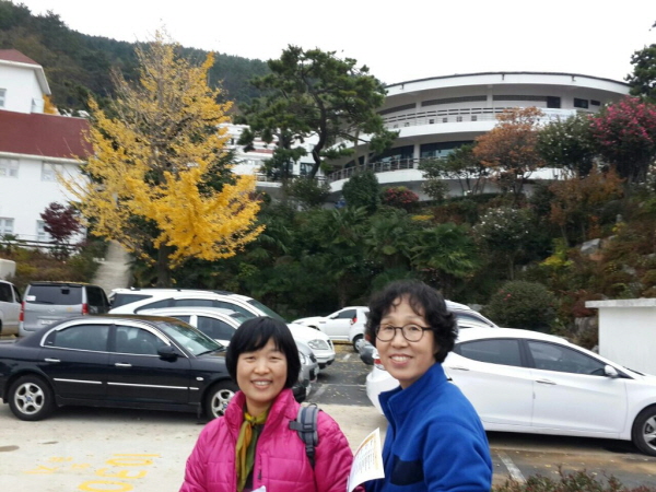 드디어 애광원에 도착! 왼쪽부터 서지선 보살님, 임연희 보살님~~