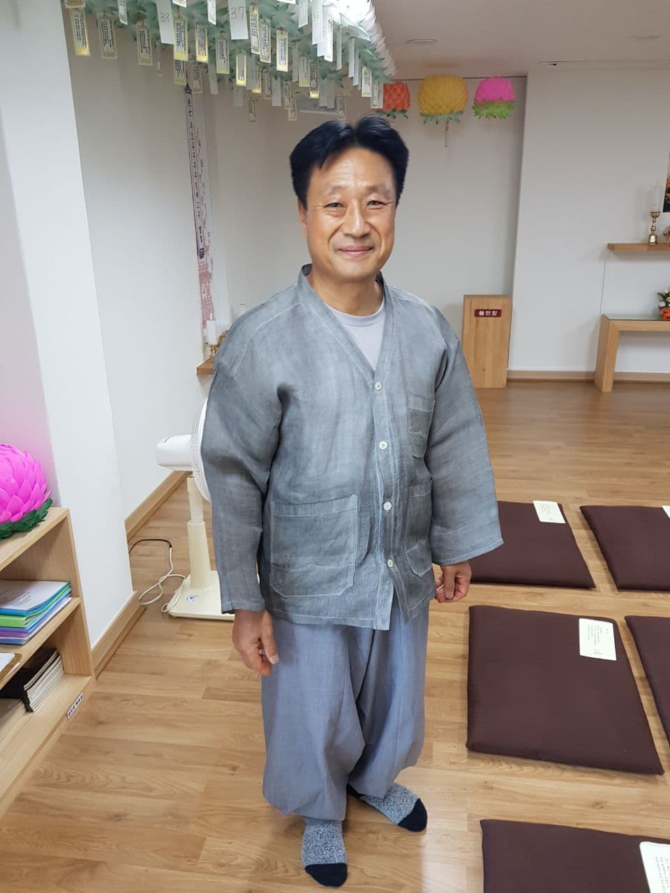 옥교법당에서 정영식 님