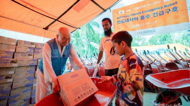 “집 안의 흙을 먼저 치우는 것부터 시작하겠습니다”