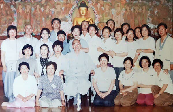 2000년 부산(동래)법당 불교대학(두 번째 줄 오른쪽 두 번째 김순영 님)