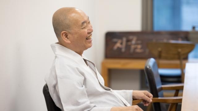 “왜 유튜브를 하면 할수록 열정은 줄고 조회 수에 집착하게 될까요?”