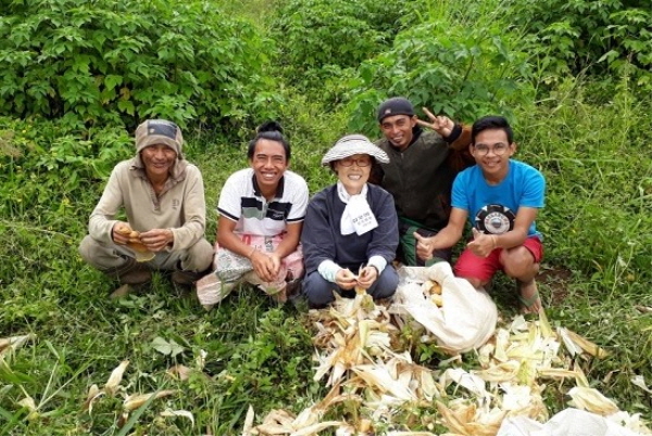 2018년 8월 필리핀 민다나오 봉사_ 현지 원주민들과 옥수수농장에서