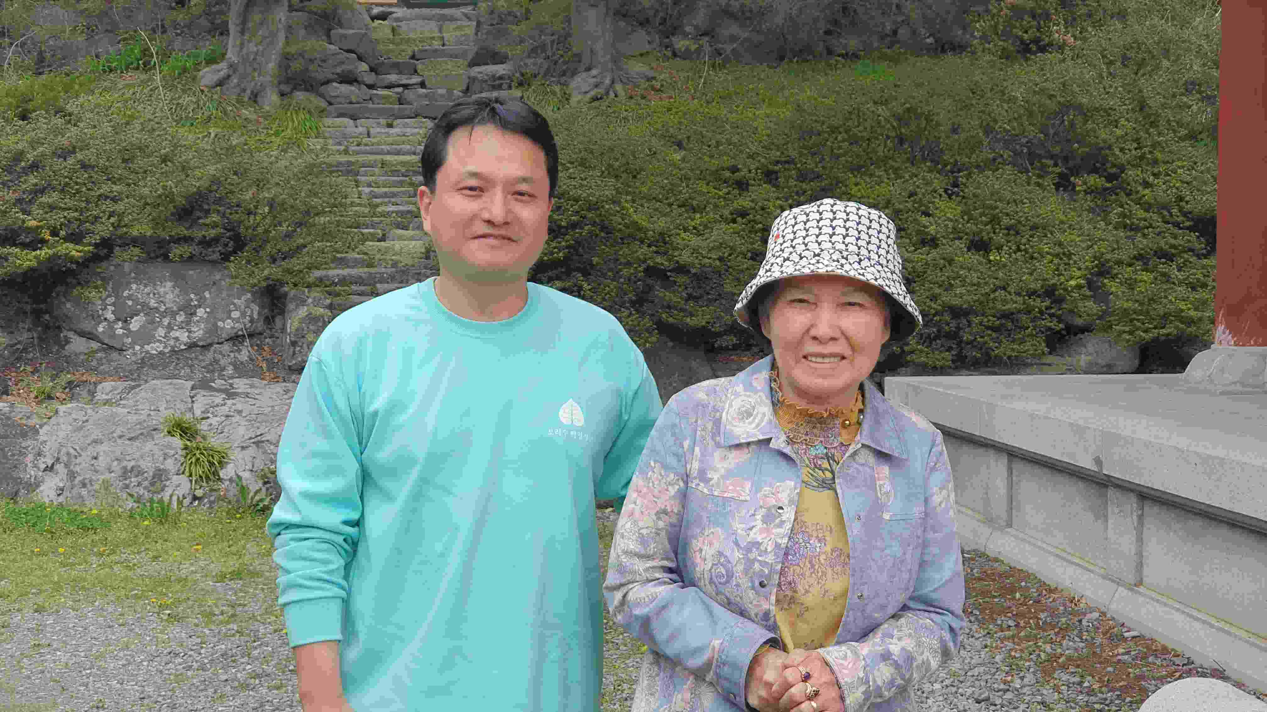 어머님을 모시고 어머님을 모시고