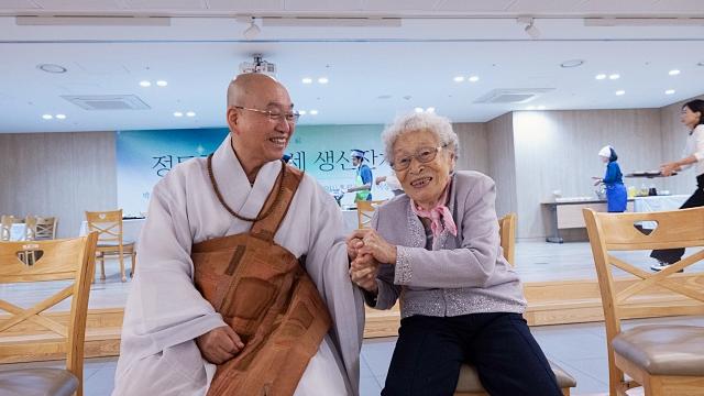 “정토회가 아무것도 없던 시절부터 함께해 주셔서 감사합니다”