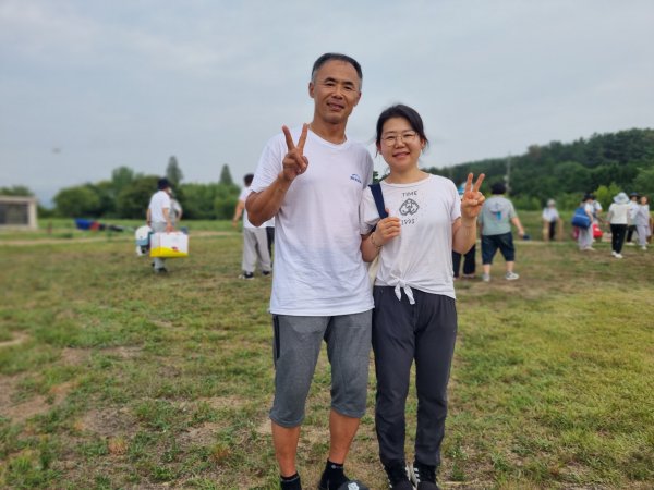 아내와 함께, 신용필 님 (부산 서면지회) 아내와 함께, 신용필 님 (부산 서면지회)