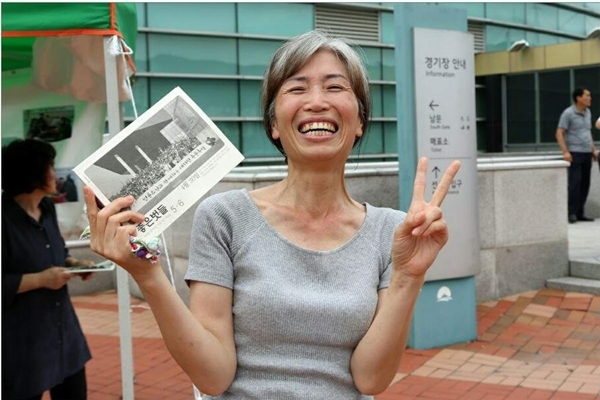 천일결사 입재식의 ‘좋은벗들’ 부스에서 봉사하던 날 최상륜 님