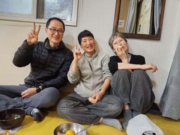 2025년 문경수련원에서(가장 왼쪽 김성욱 님)