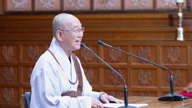 “사이비 종교에 빠져 폭력까지 행사하는 아버지, 어떻게 대해야 할까요?”