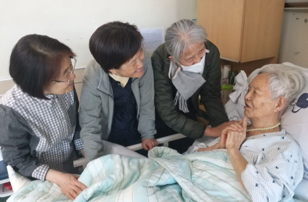 2025년, 실상화 보살님 문안 온 법사님들 2025년, 실상화 보살님 문안 온 법사님들