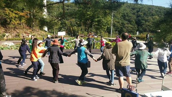 새터민과 함께 하는 ‘좋은 이웃 나들이’에서