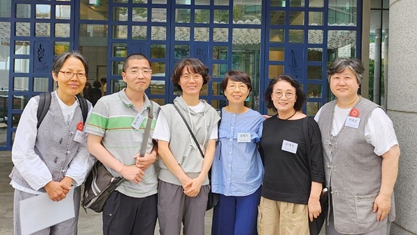 2024년 불교대학 (왼쪽 첫번 째 양미경 님)