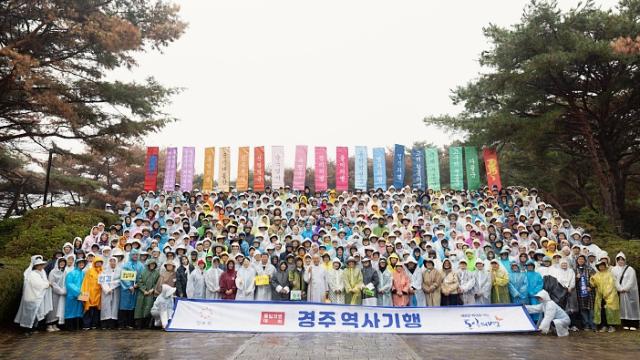 “과거의 원한을 갚으려 하지 말고 미래를 봐야 합니다.”