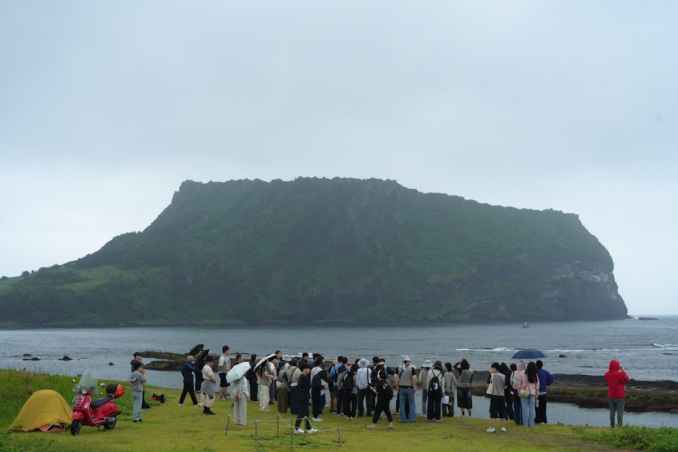 광치기 해변과 성산 일출봉 광치기 해변과 성산 일출봉