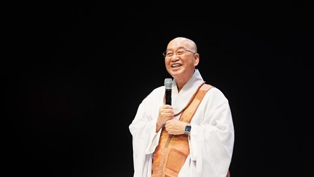“남자친구가 과거의 제 행동 때문에 결혼을 망설입니다.”