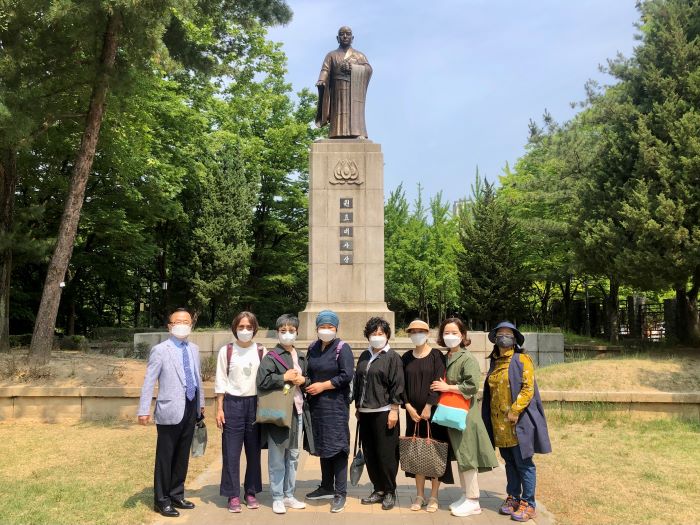 22년 3월 불교대학 실천활동_ 효창공원(왼쪽에서 두 번째)