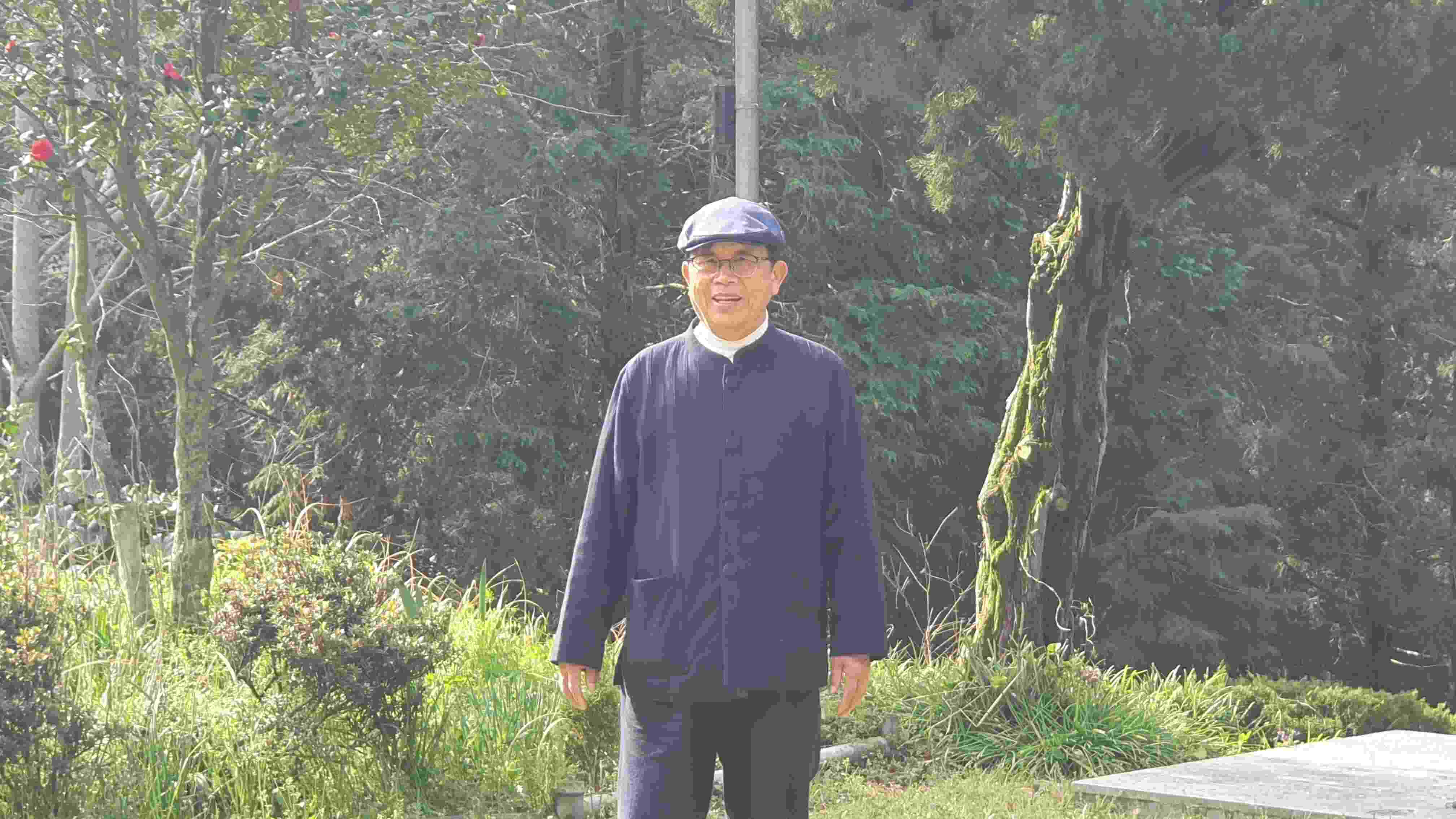 중후한 멋을 풍기는 정충근 님 (동광주 지회) 중후한 멋을 풍기는 정충근 님 (동광주 지회)