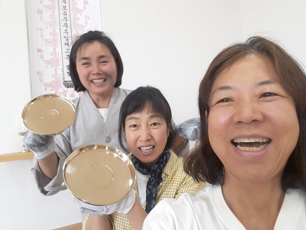 왼쪽부터 진지회 님, 이화현 님, 마혜옥 님  