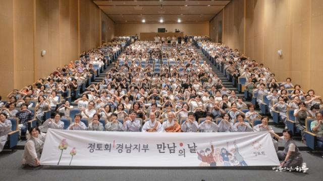“남편과 다툰 날, 바로 이혼 서류를 내밀었습니다.”