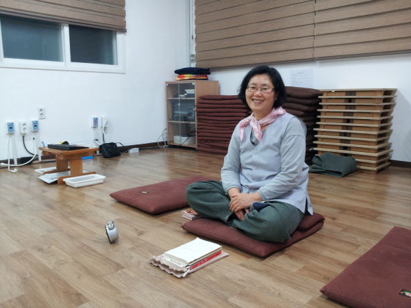 새벽수행을 마치고 맑아진 마음, 환한 얼굴~~