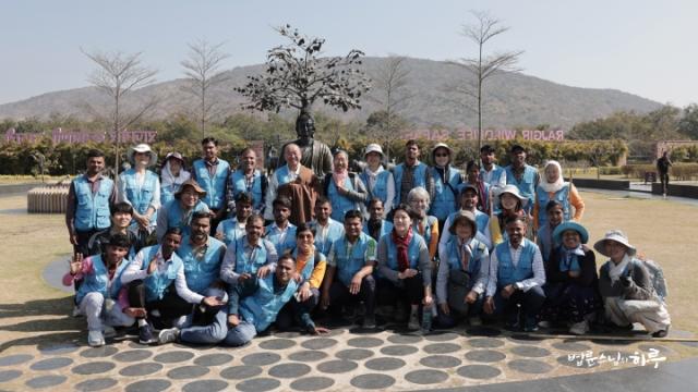 “부모님이 주시는 대학등록금이 부담됩니다, 복학해도 될까요?”