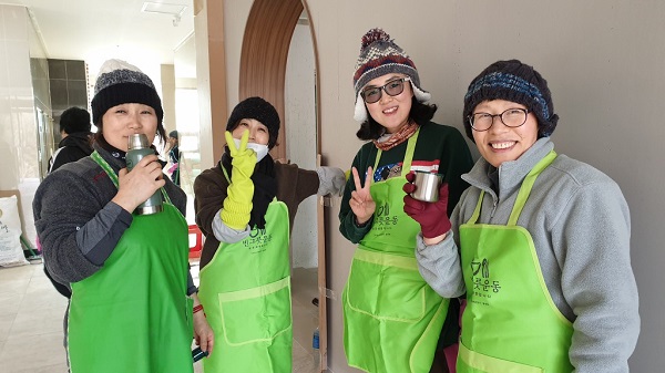 선유동 연수원 봉사, 오른쪽 두 번째 김미진 님