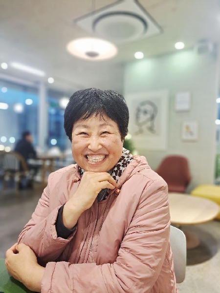 2026년 5월 어느 카페에서 2026년 5월 어느 카페에서