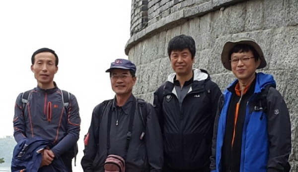 역사기행에 앞장 선 강서법당의 든든한 거사돌 4인방*^^*