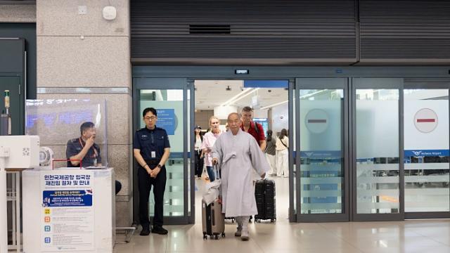 “책임지는 자세란 구체적으로 어떤 마음가짐인가요?”